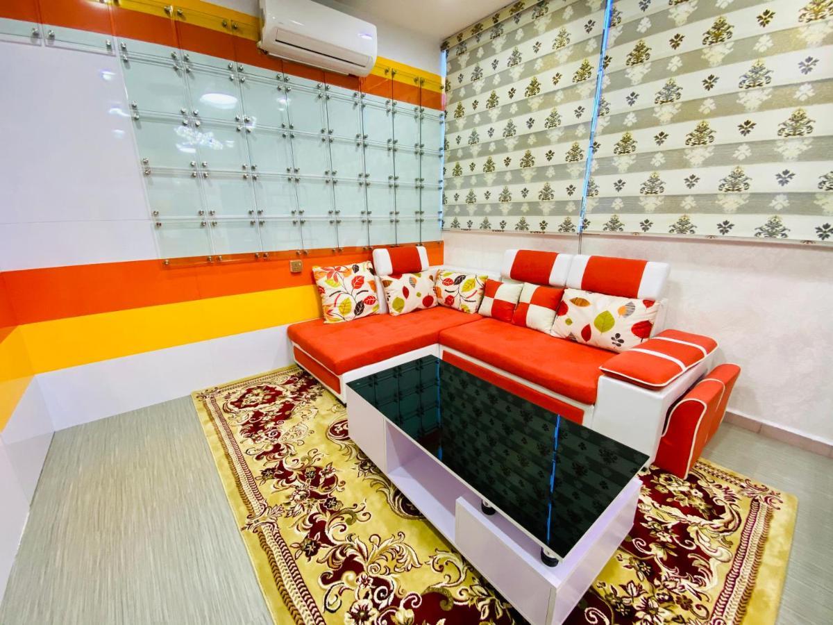 J Boutique Hotel 新张优惠 Muar Bagian luar foto